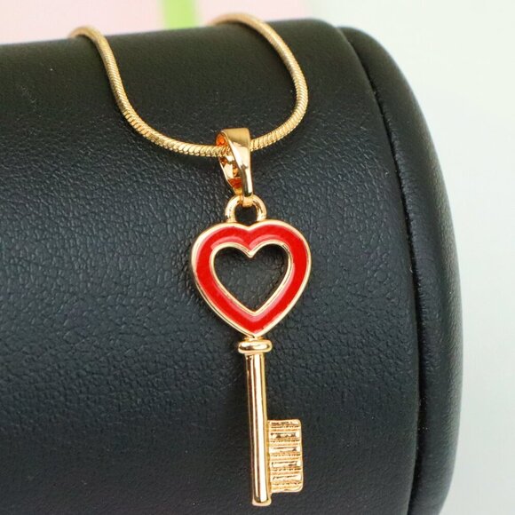 "Heart-Shaped Key Design Rose Gold Pendant with Red Enamel Accent, XPPT1280 - Picture 1 of 12